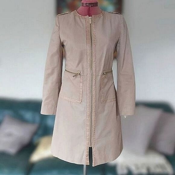 Via Spiga waterproof sand tone rain trench size XS - Picture 3 of 16